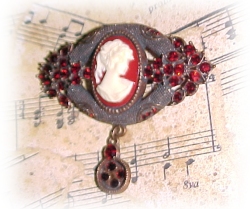Vintage Cameo